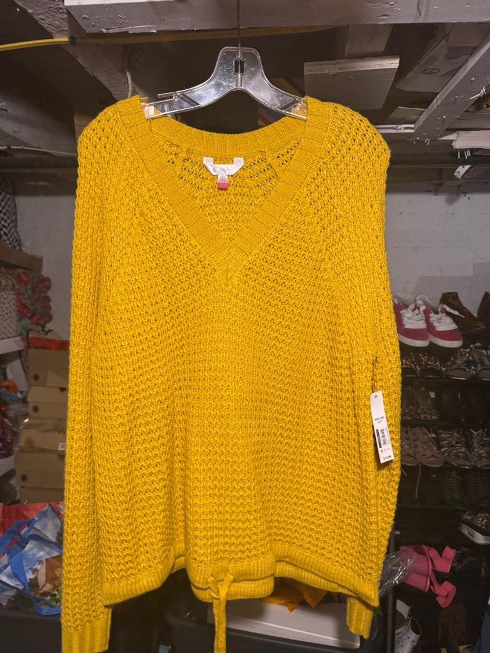 No Boundaries Women's V-Neck Chunky Knit Sweater - Mustard